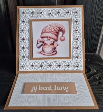 20e236aa 002f 4f15 8cd3 3fd41b4d444b